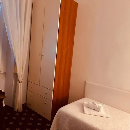 My Hotel 2*