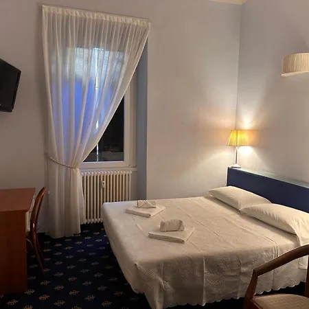 Hotel My 2*